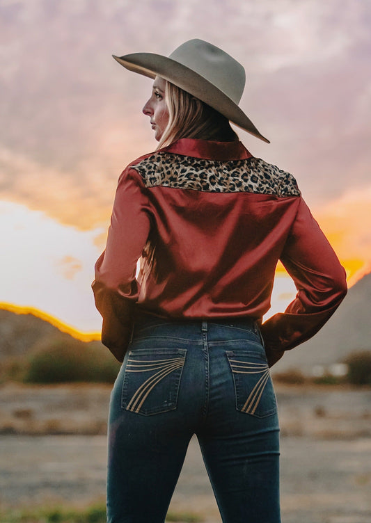 LEOPARD RUST SATIN RODEO SHIRT